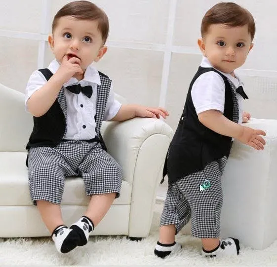 Các Loại Trang Phục "Must-Have" Cho Bé Trai 0-1 Tuổi